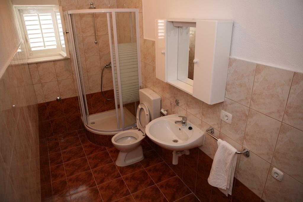 Apartments Radic トロギール 部屋 写真